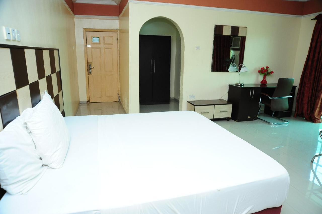 Richton Hotel And Suites Abeokuta Szoba fotó