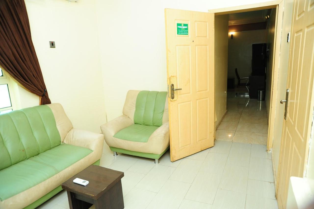 Richton Hotel And Suites Abeokuta Szoba fotó