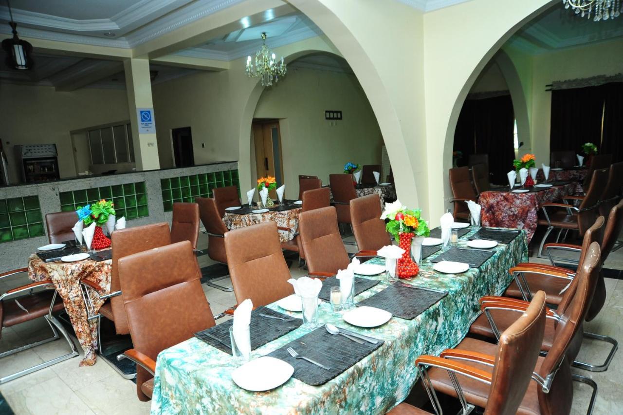 Richton Hotel And Suites Abeokuta Kültér fotó