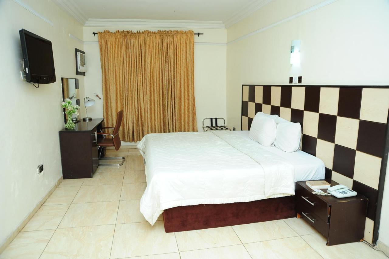 Richton Hotel And Suites Abeokuta Szoba fotó